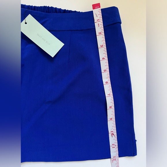 Women’s Short Size Small - Picture 3 of 5